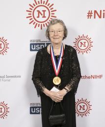 Edith Flanigen at the National Inventors Hall of Fame Induction Ceremony